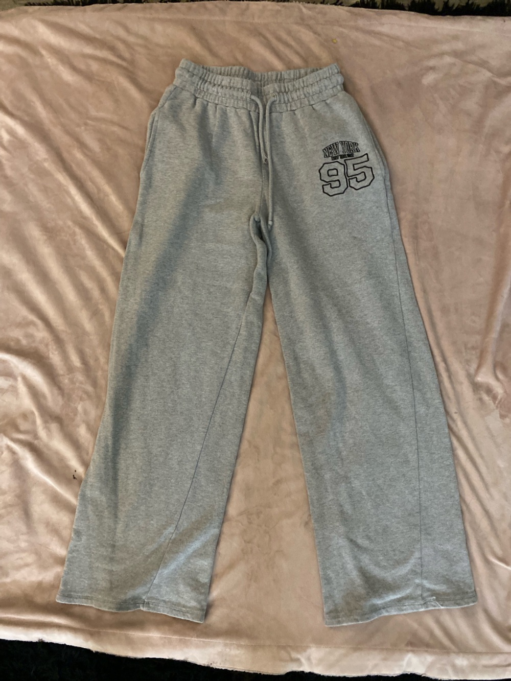 Forever 21 Wide Leg Gray Sweatpants with '95' Sport Graphic